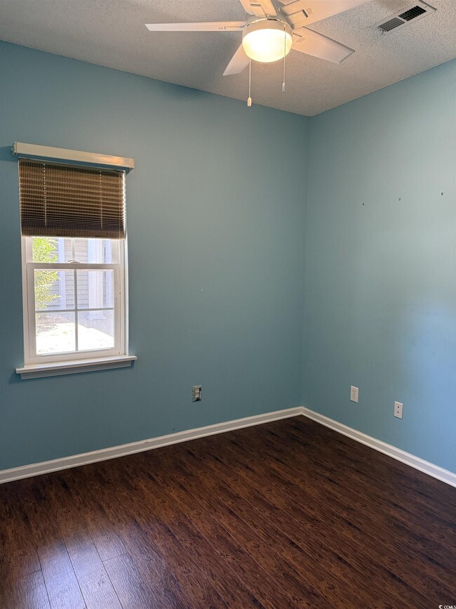 Building Photo - 4206 Sweetwater Blvd