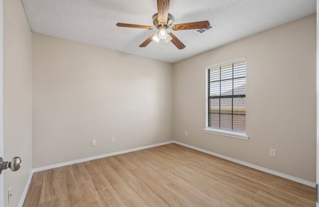 Building Photo - 2708 Azure Hills Dr