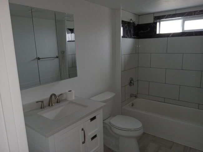 Building Photo - Amazing Private home with views 4-bedroom 2 bath, 2 car garage