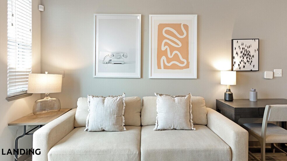 Building Photo - 3150 W Twain Ave