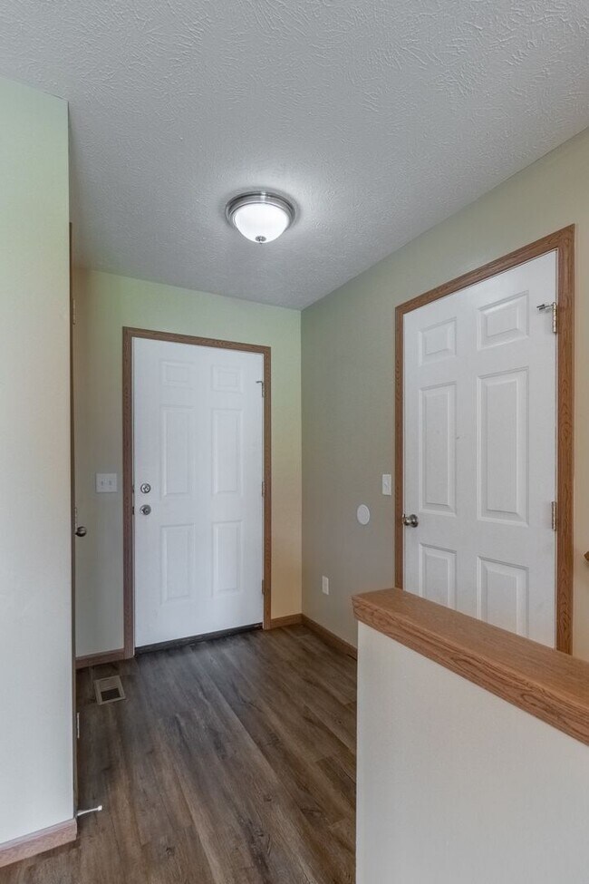 Building Photo - Beautiful Newer Home In South Lincoln