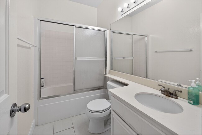Building Photo - 10964 Caminito Arcada
