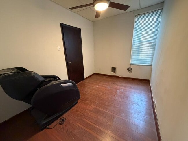 Building Photo - 2603 S Fairhill St