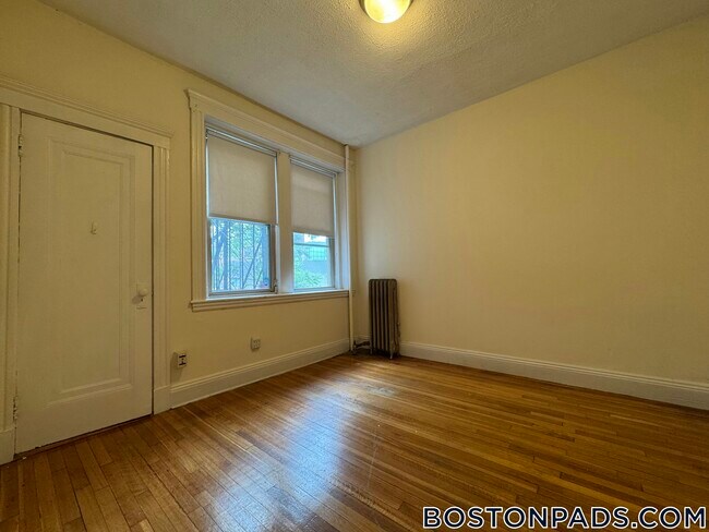 Building Photo - 1209 Boylston St
