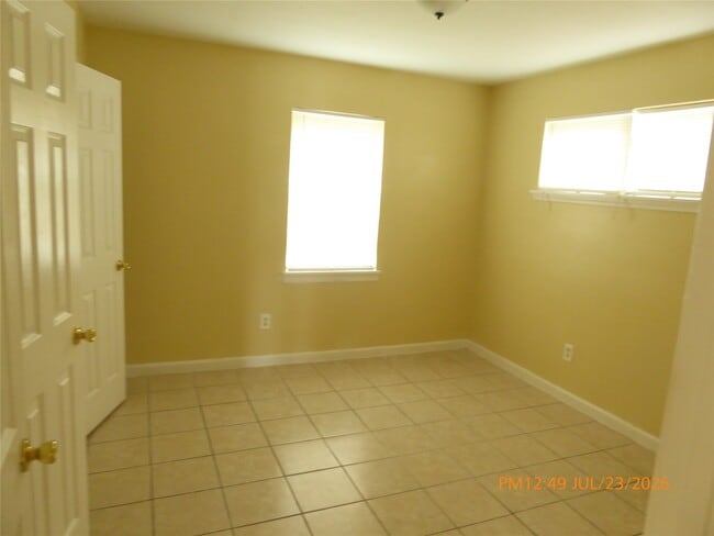 Building Photo - 5520 Cavalcade St