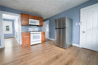 Building Photo - 167 Baxter St