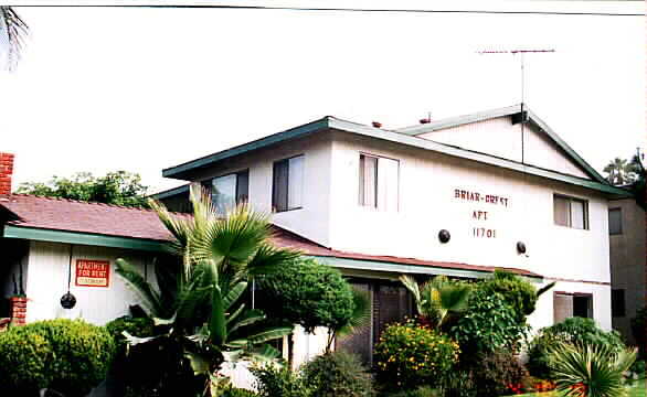Building Photo - Briar Crest