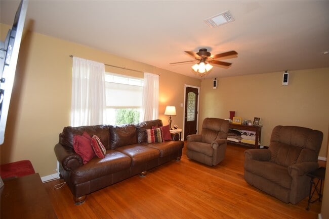 Building Photo - 1130 Stonecrest Dr
