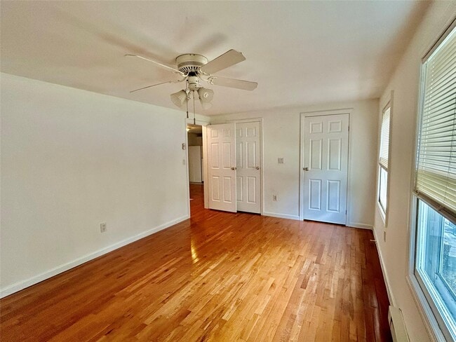 Building Photo - 15 Quogue Rd