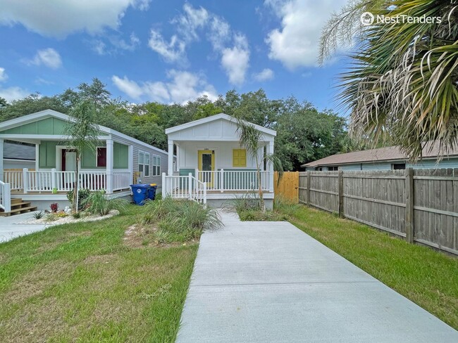 Building Photo - Beautiful Fernandina Beach Cottage!