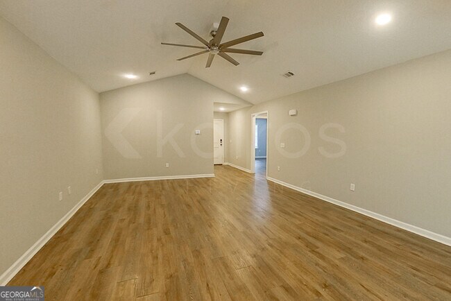 Building Photo - 132 Cottage Grove Rd