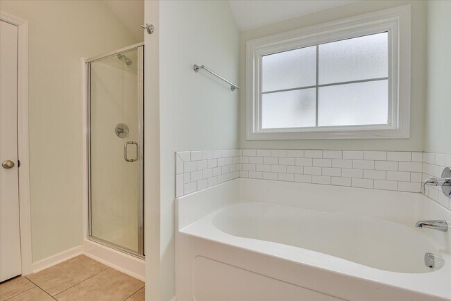 Building Photo - 1203 Belgrove Dr