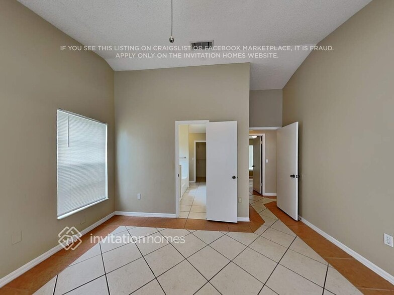 Building Photo - 7792 Indian Ridge Trail N