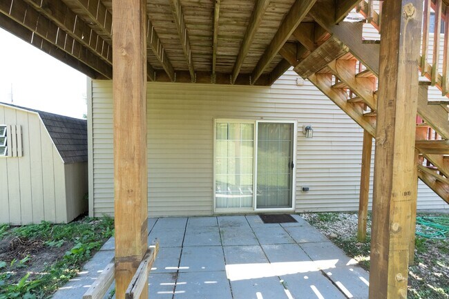 Building Photo - 2072 Sheaffer Rd