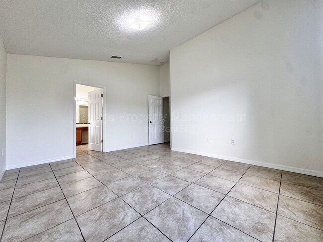 Building Photo - 4521 Declaration Dr