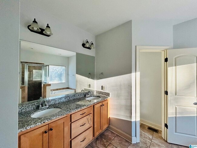 Building Photo - 3194 Paradise Acres