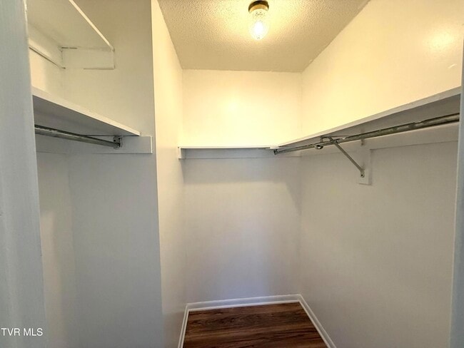 Building Photo - 1225 Carriage Cir