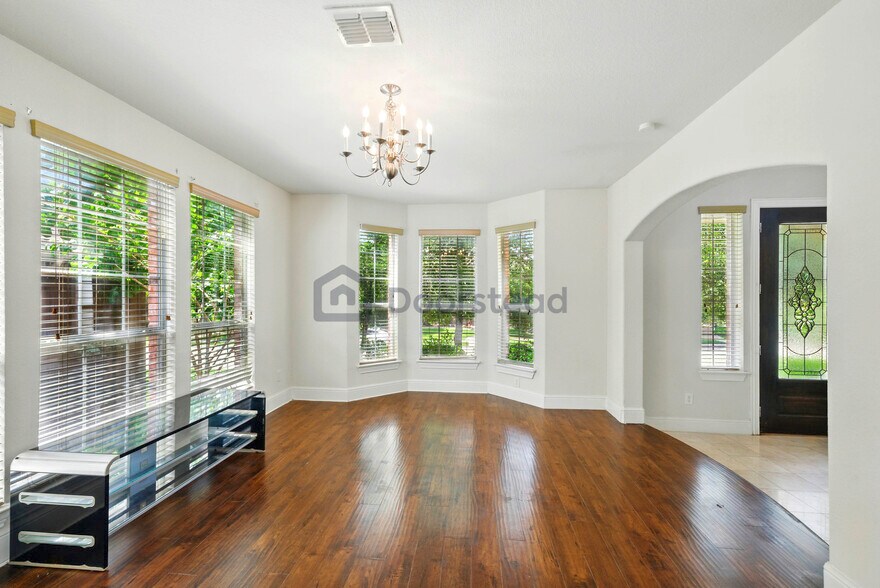 Building Photo - 1513 Van Winkle Dr