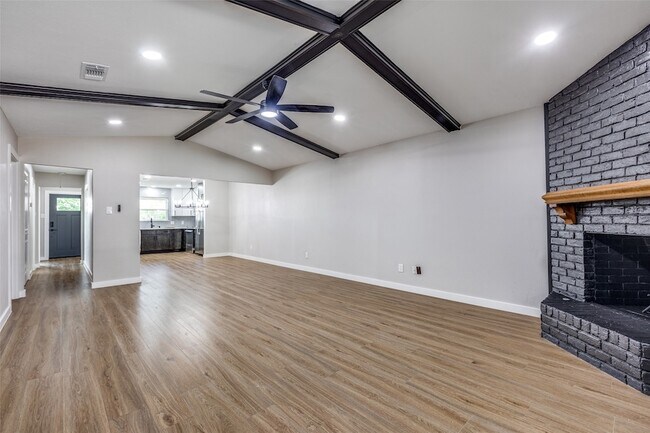 Building Photo - 1235 Mill Valley Dr