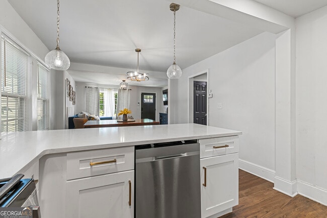 Building Photo - 1472 North Avenue NW