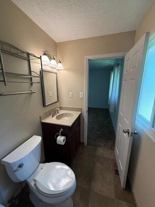 Building Photo - 5360 Glencullen Way
