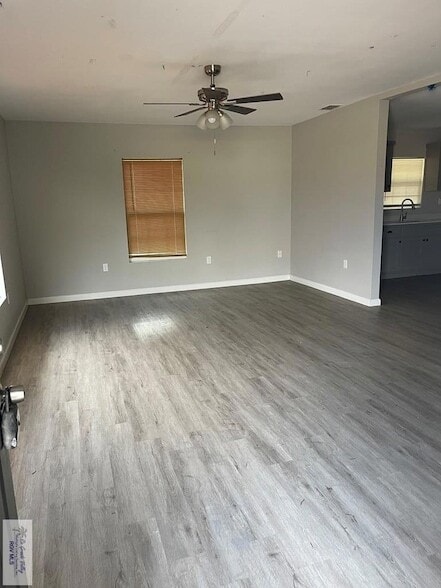 Building Photo - 121 N Rose St