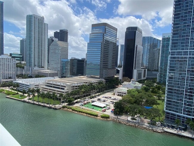 Building Photo - 701 Brickell Key Blvd