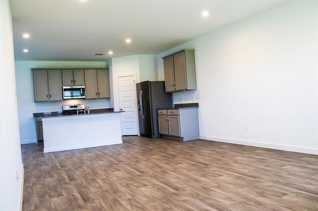 Building Photo - 31622 Whittis Hl Wy