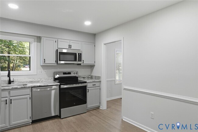 Building Photo - 9015 Covewood Rd