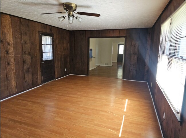 Building Photo - 3101 Cabriolet Trail