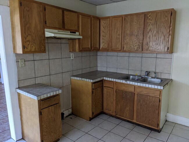 Building Photo - A wonderful large and convenient home for rent