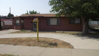 Building Photo - Northeast El Paso 3 Bed