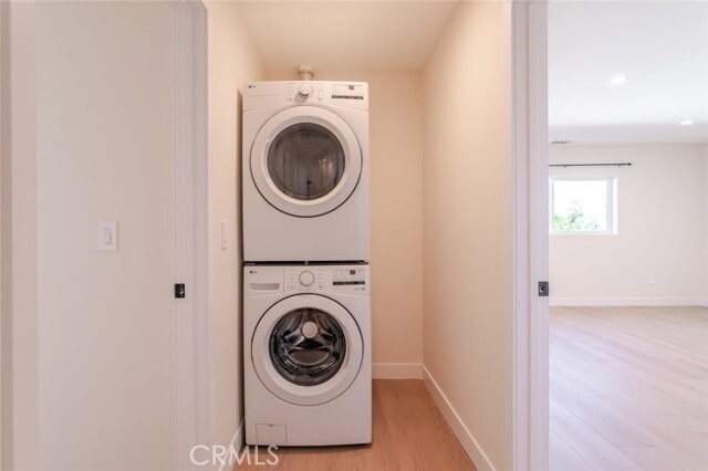 Building Photo - 10425 Pinyon Ave