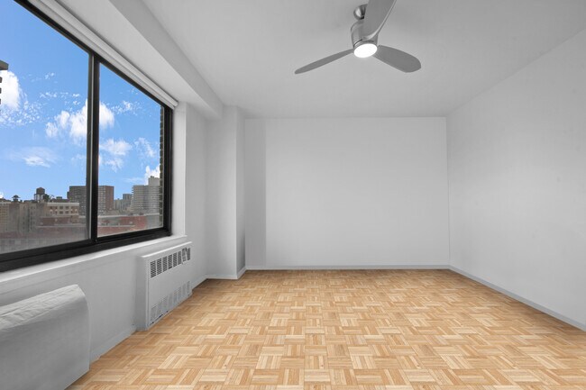 Building Photo - 382 Central Prk W