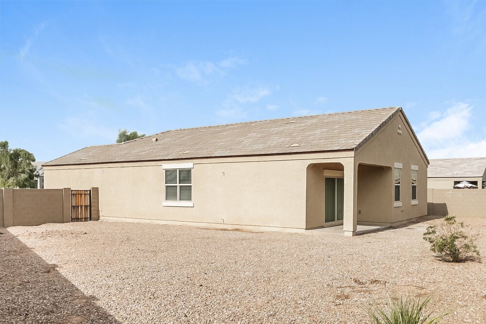 Building Photo - 25562 W Desert Dr