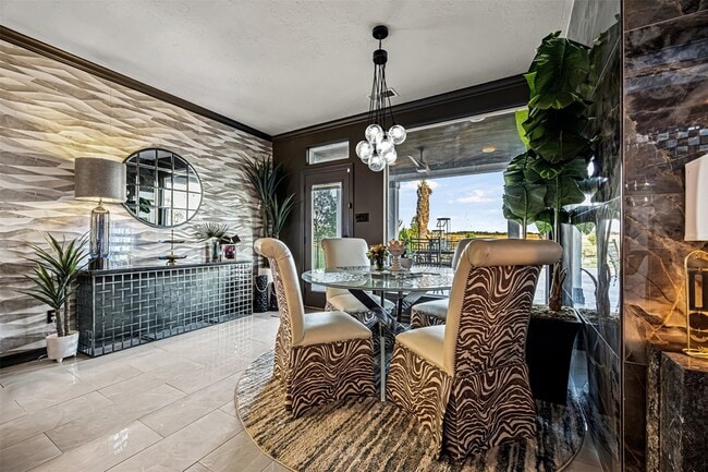 Building Photo - 12345 White Oak Point