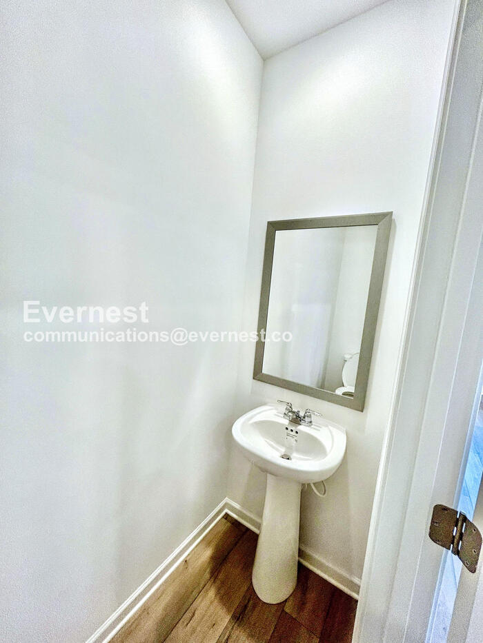 Building Photo - 4283 Marsha St