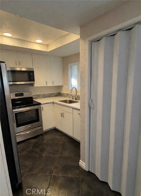 Building Photo - 4 Pineoak