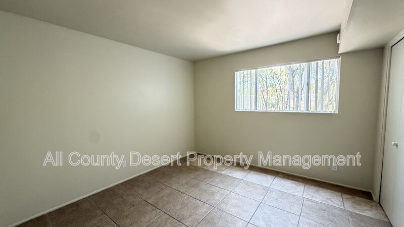 Building Photo - 550 El Cielo Rd
