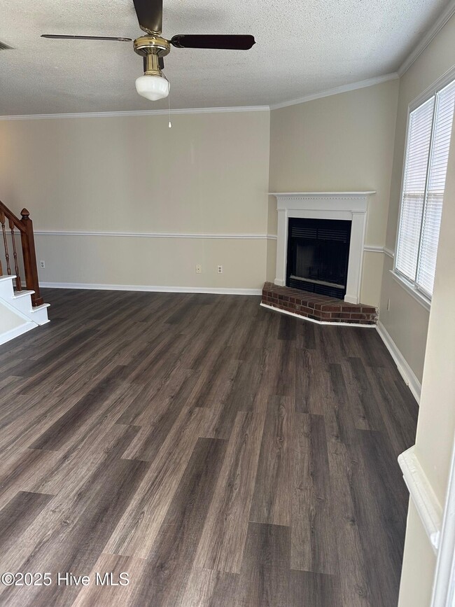 Building Photo - 334 Haven Dr
