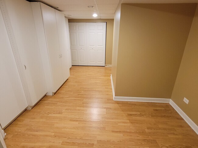 Building Photo - 2116 Rugen Rd