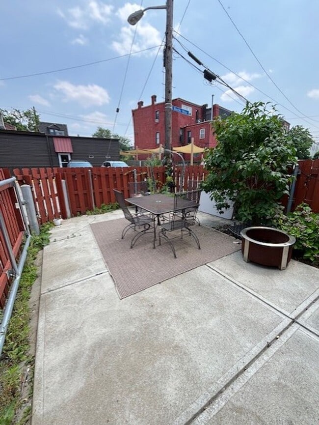 Building Photo - Beautiful Home for Rent