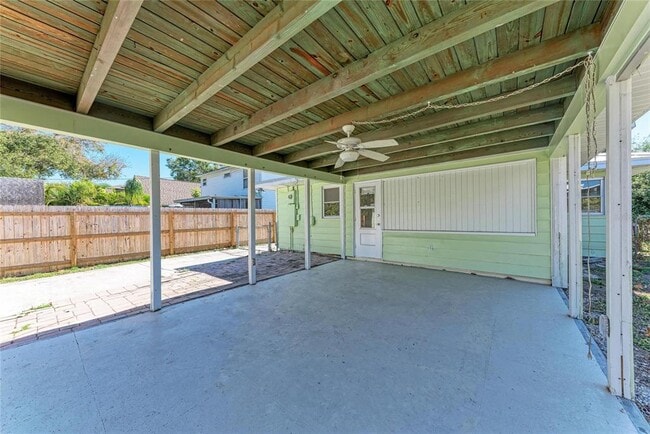 Building Photo - 2253 Arlington St