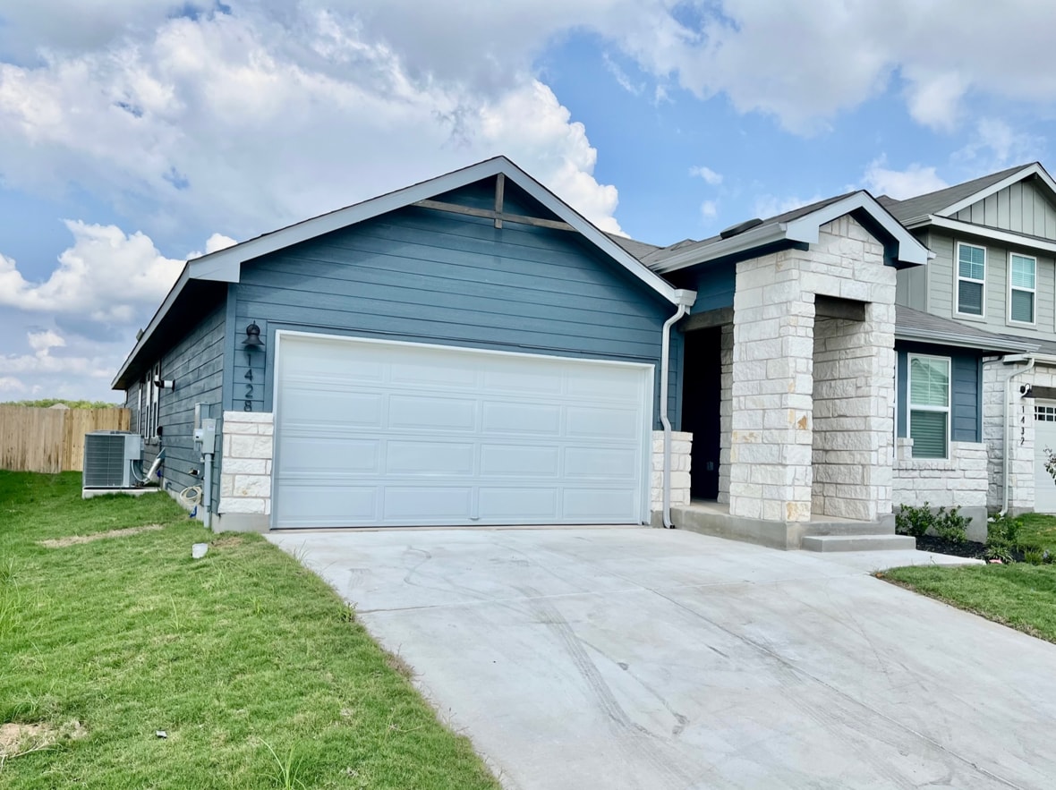 Building Photo - 1428 Settlers Glen Dr