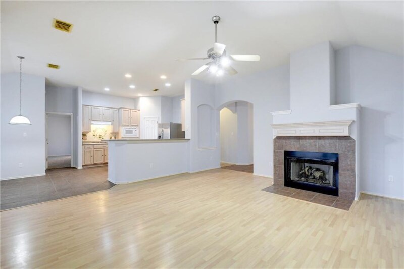 Building Photo - 4405 S Summercrest Loop