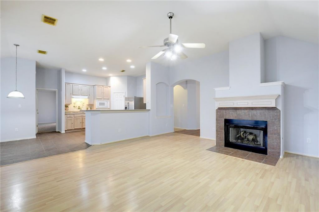 Building Photo - 4405 S Summercrest Loop