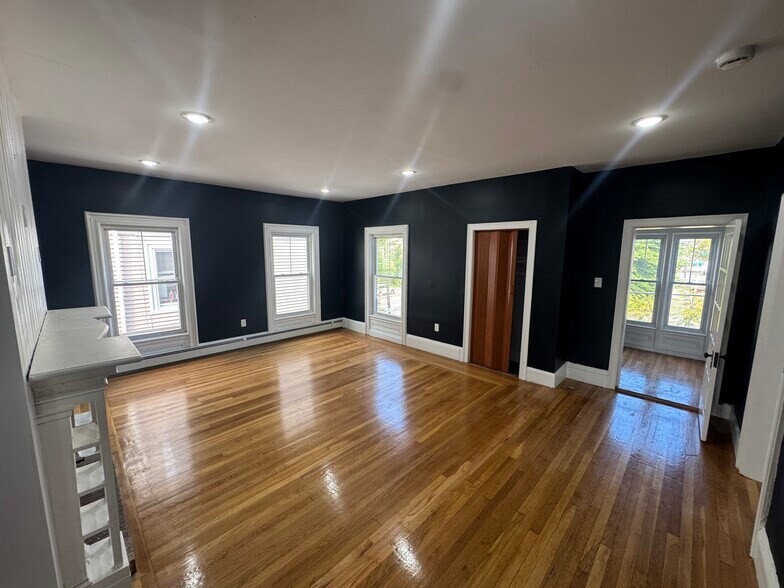 Living room - 138 Jewett St