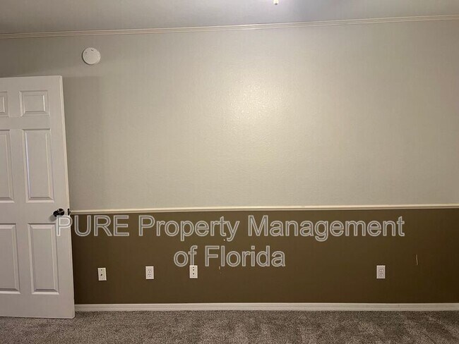 Building Photo - 112 Pecan Run