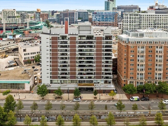 Building Photo - 566 Commonwealth Ave