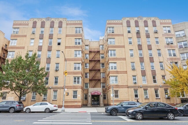 Building Photo - Rent-to-Own this Pelham Parkway 1-Bedroom ...